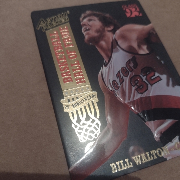 NEW!💯 BILL WALTON HALL OF FAME OLD SCHOOL BLAZERS BASKETBALL CARD WITH CASE! - Picture 9 of 16